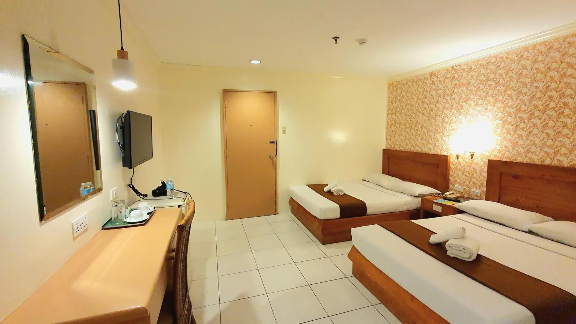 Rosas Garden Hotel Manila