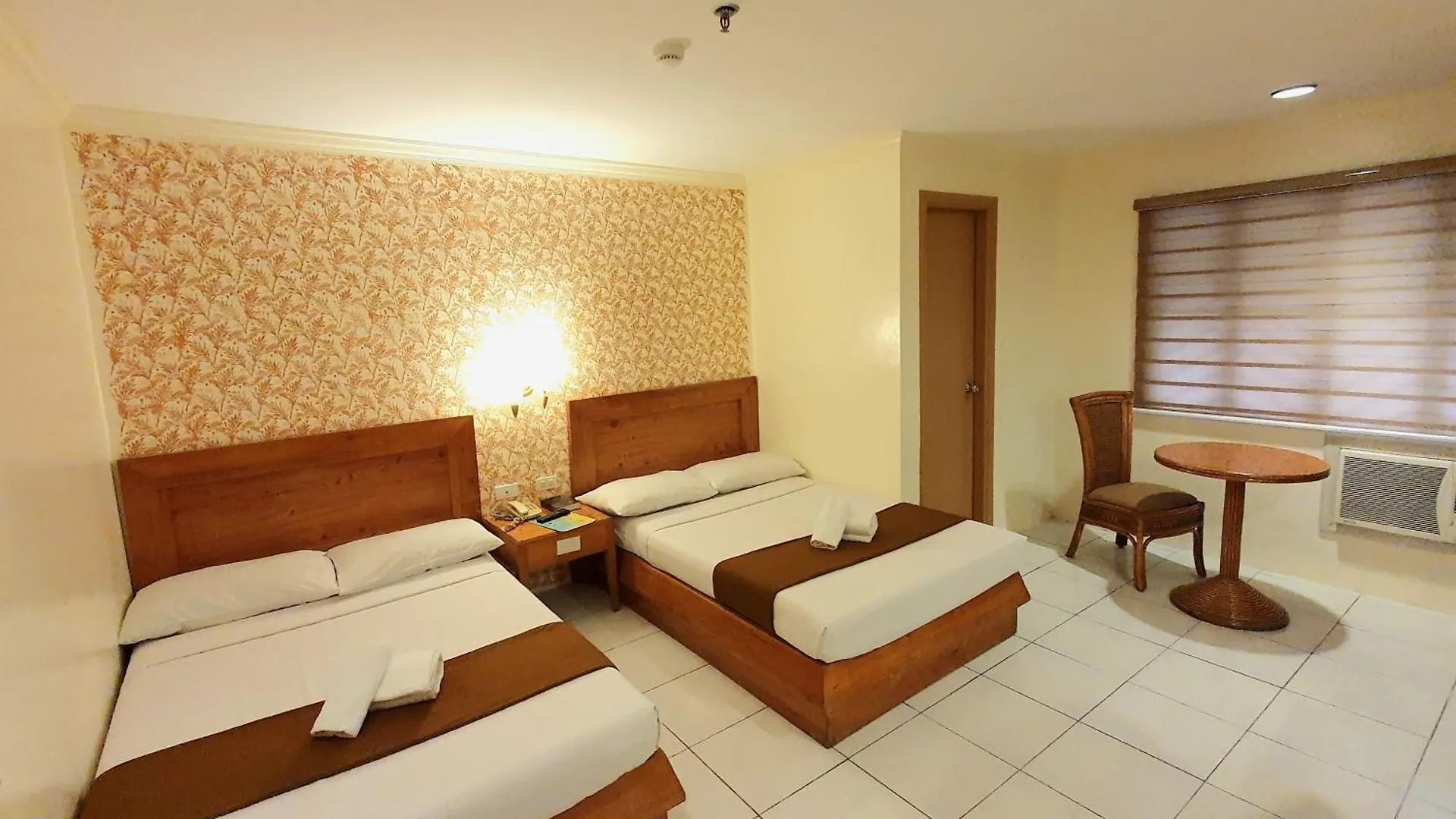 Rosas Garden Hotel Manila 2*,