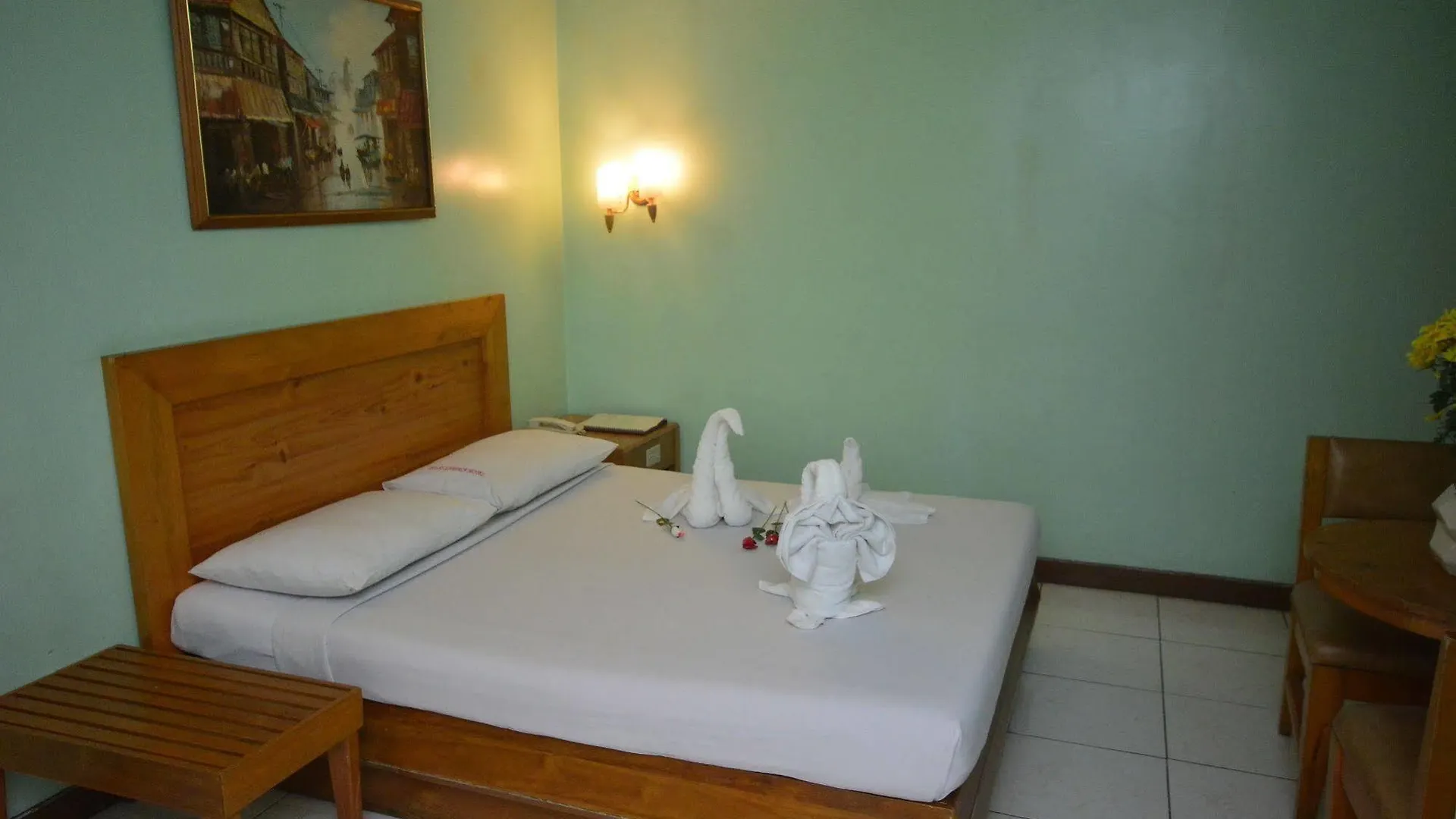 Rosas Garden Hotel Manila
