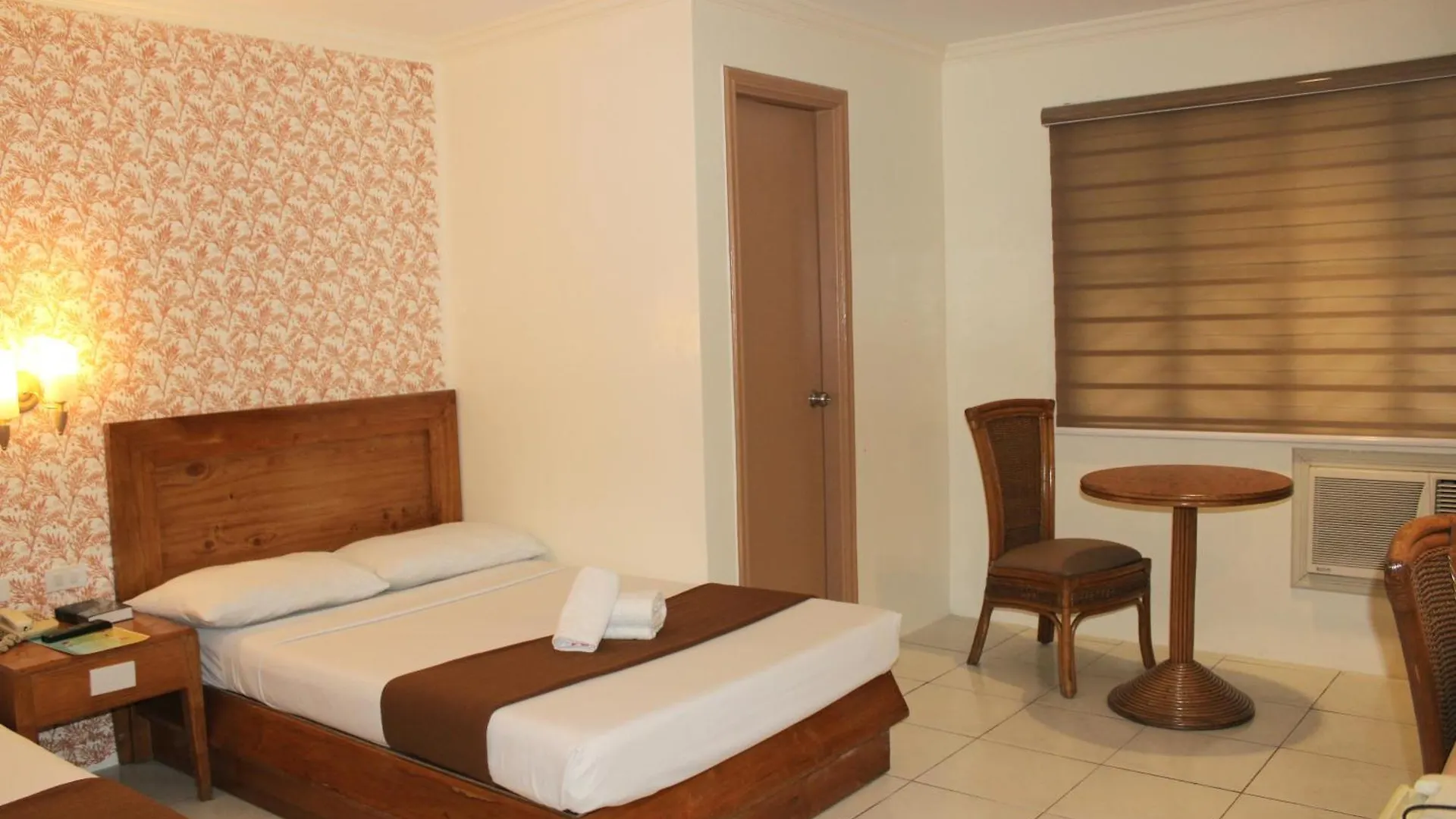 Rosas Garden Hotel Manila