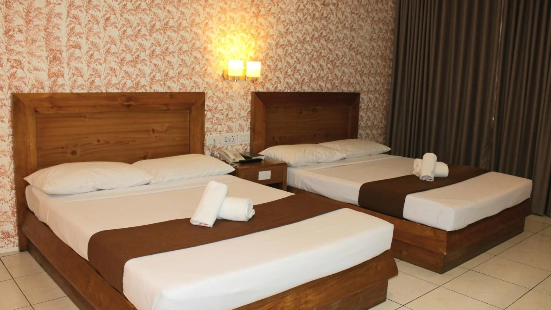 Rosas Garden Hotel Manila