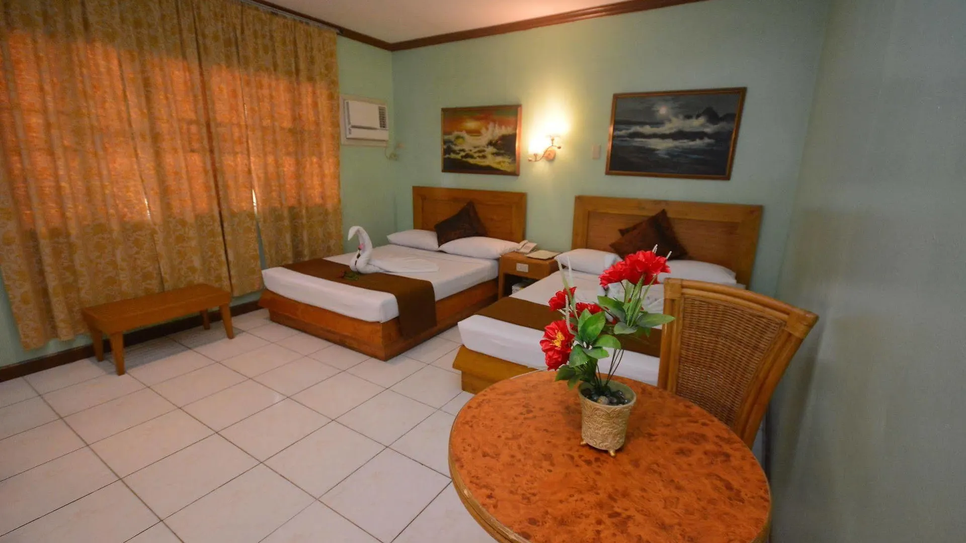 Rosas Garden Hotel Manila