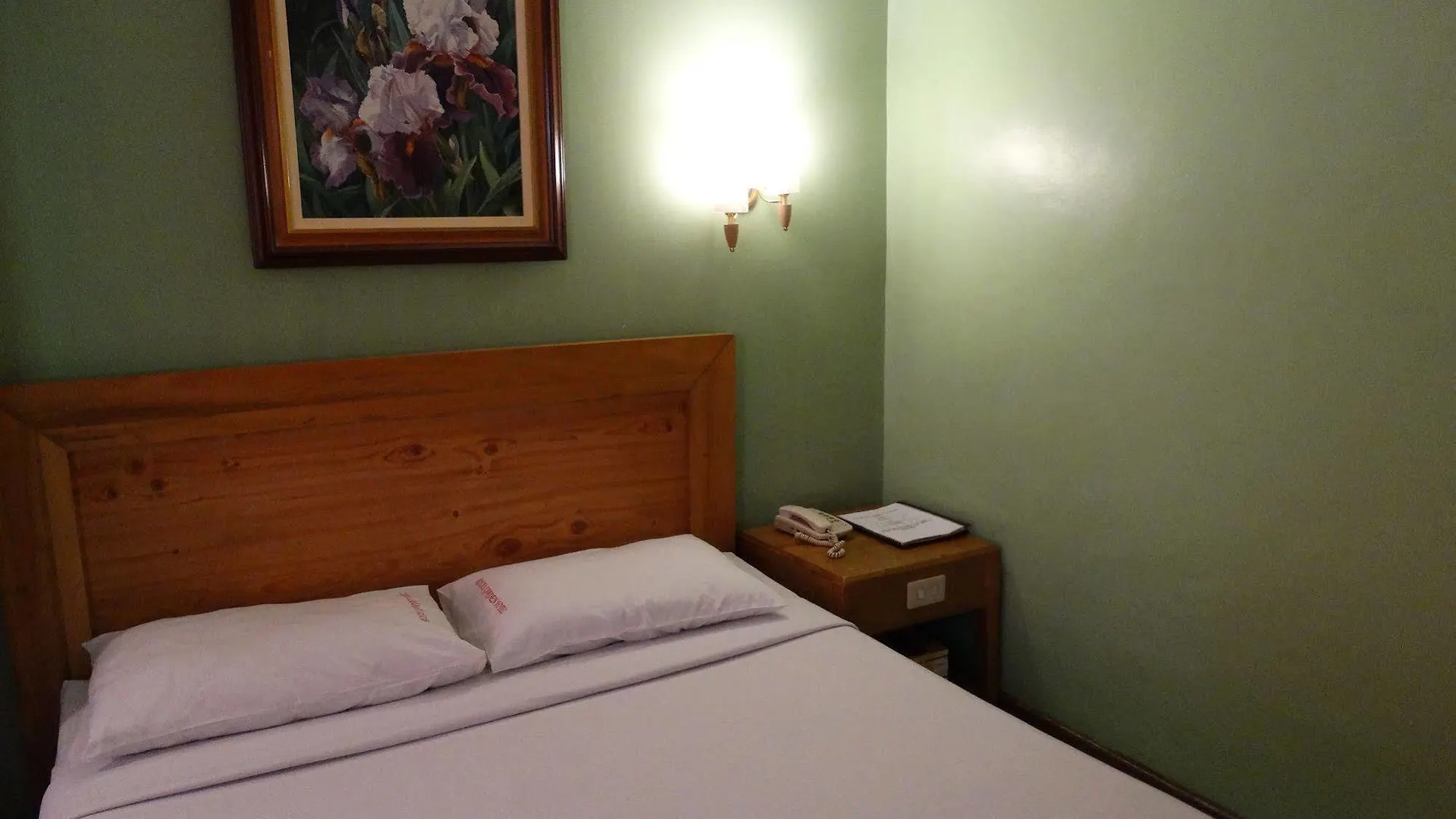 Rosas Garden Hotel Manila